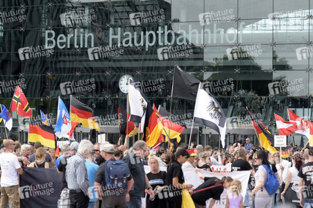 'Merkel muss weg' Demo in Berlin