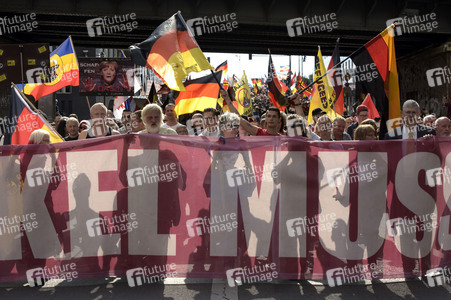 'Merkel muss weg' Demo in Berlin