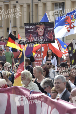 'Merkel muss weg' Demo in Berlin
