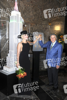 Lady Gaga und Tony Bennett bei der IIllumination des Empire State Buildings in New York