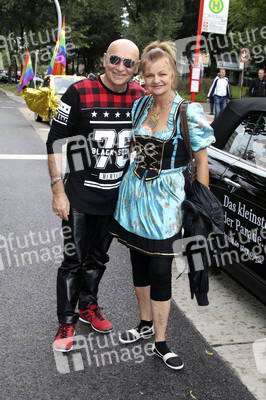 Parade zum Christopher Street Day 2016 in Hamburg