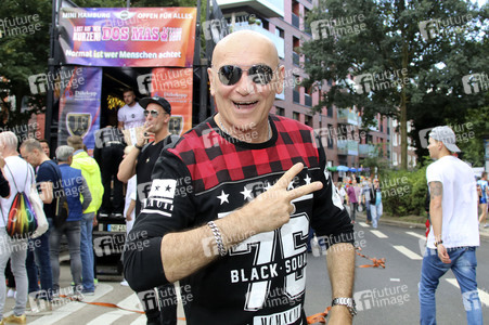 Parade zum Christopher Street Day 2016 in Hamburg
