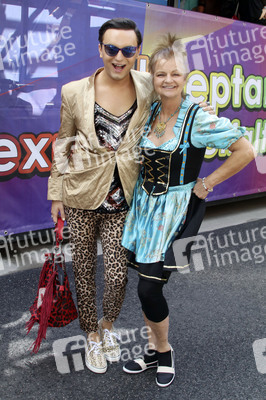 Parade zum Christopher Street Day 2016 in Hamburg