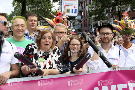 Parade zum Christopher Street Day 2016 in Hamburg