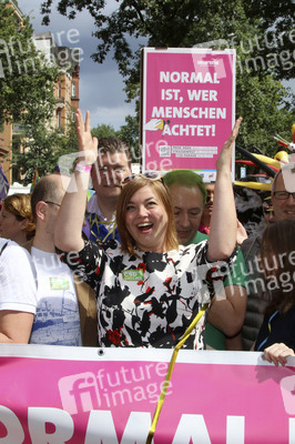 Parade zum Christopher Street Day 2016 in Hamburg