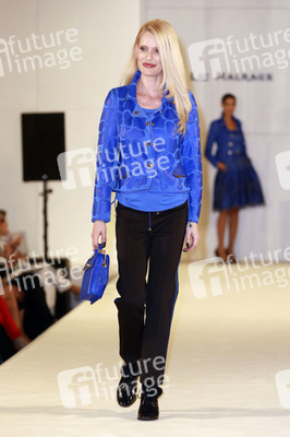 Modenschau von Liz Malraux Couture in Hamburg