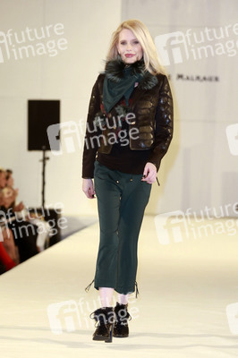 Modenschau von Liz Malraux Couture in Hamburg