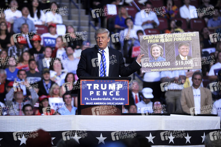 Wahlkampfveranstaltung von Donald Trump un Sunrise