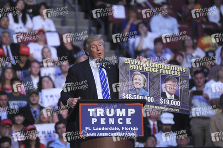 Wahlkampfveranstaltung von Donald Trump un Sunrise