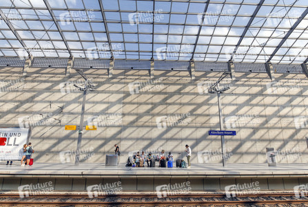 Symbolfoto Bahnreisen