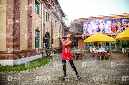 Feier zur TV-Show 'Himmlisches Hotel' in Dresden