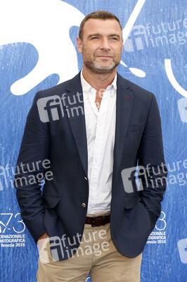'The Bleeder' Photocall auf der Biennale 2016 in Venedig