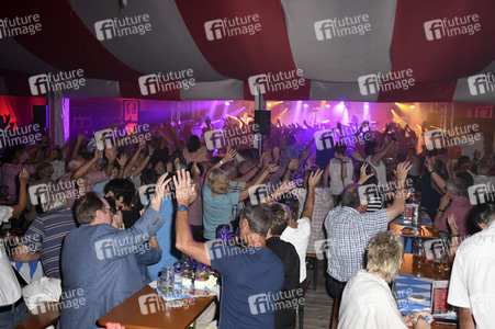 7. Vorwiesn bei Möbel Höffner in München