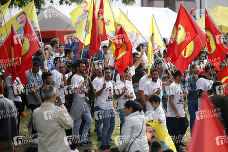 Kurden Großdemo in Köln