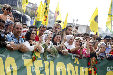 Kurden Großdemo in Köln