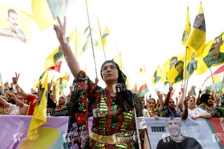 Kurden Großdemo in Köln