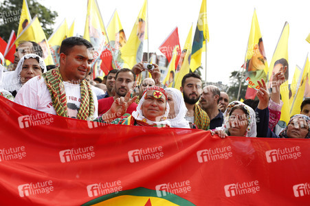 Kurden Großdemo in Köln