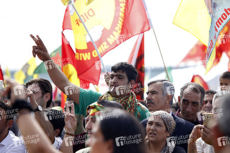 Kurden Großdemo in Köln