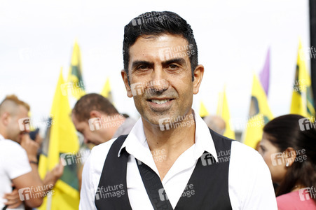 Kurden Großdemo in Köln