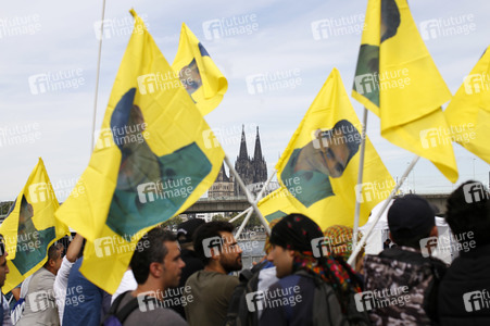 Kurden Großdemo in Köln