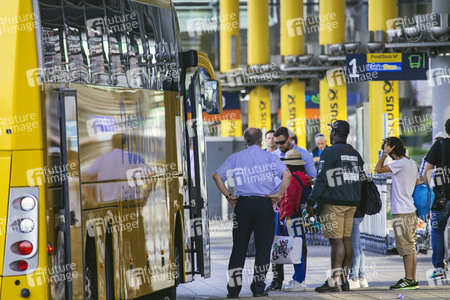 Symbolfoto Fernbus