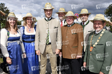 Volksfest 'Keferloher Montag' in Grasbrunn