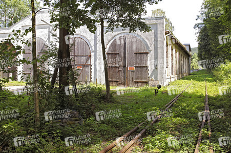 DOOR ART: Lokschuppen Tor / Locomotive Shed Gate Bodypainting