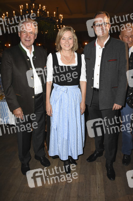 Hofbräu Festzelt Krugvorstellung 2016 in München