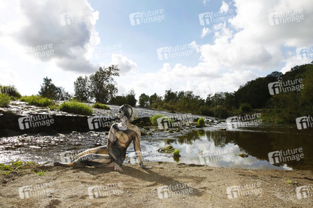 NATURE ART: Wehr / Weir Bodypainting
