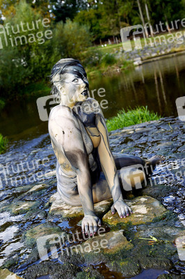 NATURE ART: Wehr / Weir Bodypainting