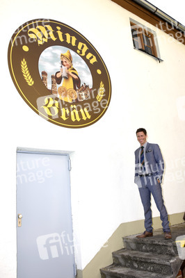 Settermin zum TV-Film 'Bierleichen. Ein Paschakrimi' in Haimhausen