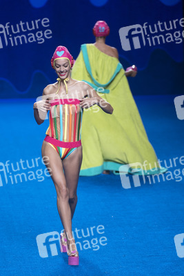 Agatha Ruiz de la Prada Fashion Show auf der Mercedes-Benz Fashion Week Madrid SS 2017