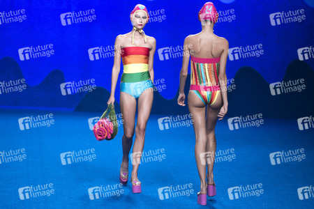 Agatha Ruiz de la Prada Fashion Show auf der Mercedes-Benz Fashion Week Madrid SS 2017