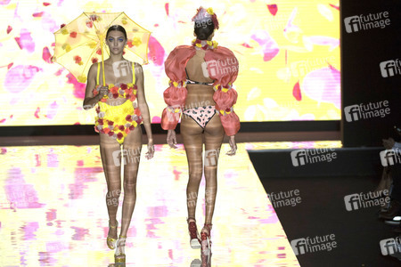 Andres Sarda Fashion Show auf der Mercedes-Benz Fashion Week Madrid SS17