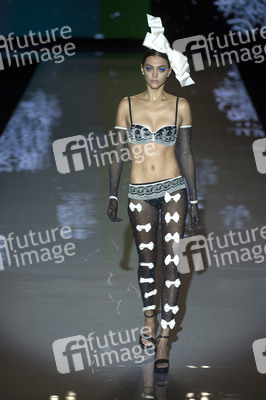 Andres Sarda Fashion Show auf der Mercedes-Benz Fashion Week Madrid SS17