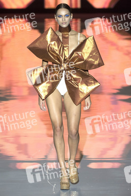 Andres Sarda Fashion Show auf der Mercedes-Benz Fashion Week Madrid SS17