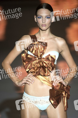 Andres Sarda Fashion Show auf der Mercedes-Benz Fashion Week Madrid SS17