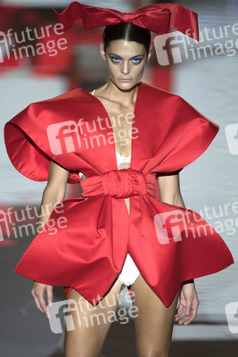 Andres Sarda Fashion Show auf der Mercedes-Benz Fashion Week Madrid SS17