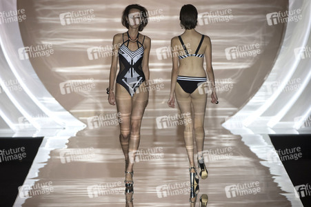 Dolores Cortés Fashion Show auf der Mercedes-Benz Fashion Week Madrid SS17