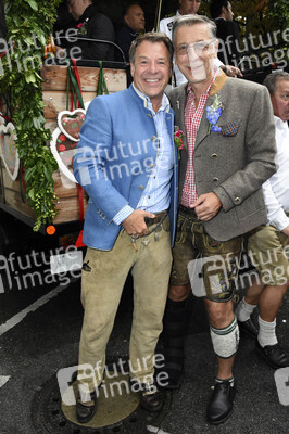 Wiesn-Einzug auf dem Oktoberfest in München