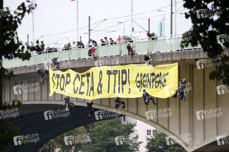 Demo gegen TTIP und Ceta in Köln