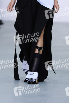 Eudon Choi Fashion Show auf der London Fashion Week SS17