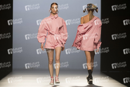Maria Escoté Fashion Show auf der Mercedes-Benz Fashion Week Madrid SS17