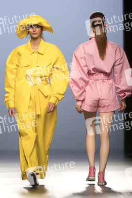 Maria Escoté Fashion Show auf der Mercedes-Benz Fashion Week Madrid SS17