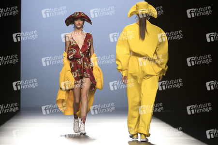 Maria Escoté Fashion Show auf der Mercedes-Benz Fashion Week Madrid SS17