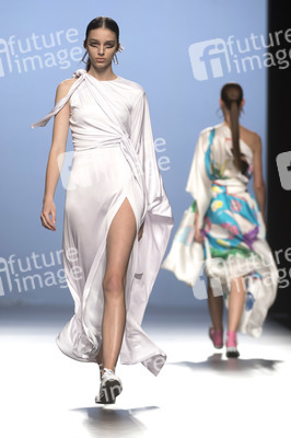 Maria Escoté Fashion Show auf der Mercedes-Benz Fashion Week Madrid SS17