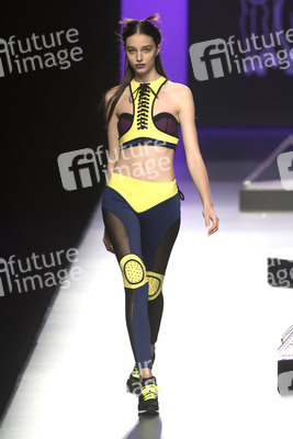 Maya Hansen Fashion Show auf der Mercedes-Benz Fashion Week Madrid SS17