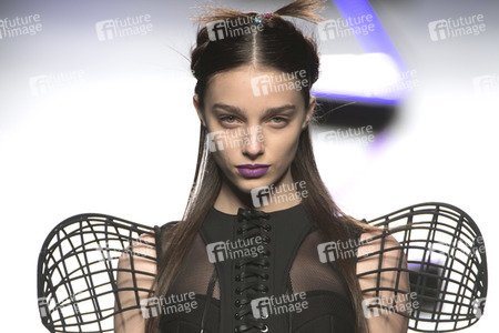 Maya Hansen Fashion Show auf der Mercedes-Benz Fashion Week Madrid SS17