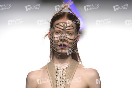 Maya Hansen Fashion Show auf der Mercedes-Benz Fashion Week Madrid SS17