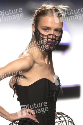 Maya Hansen Fashion Show auf der Mercedes-Benz Fashion Week Madrid SS17